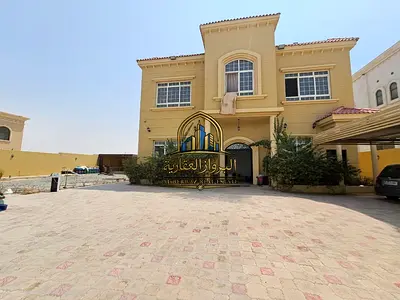 Luxurious 5 bedroom with maid room villa for rent