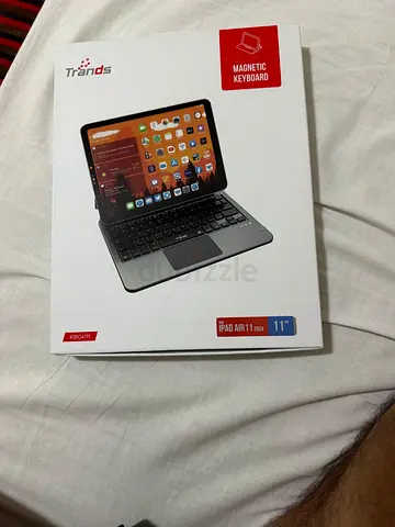 Trands Magnetic Keyboard Case for 11" iPad - New in Box