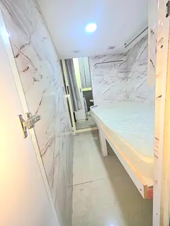 FULLY CLOSED PARTITION WITH OWN BALCONY