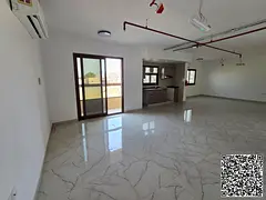 Office for annual rent / First use / Strategic location near the Chinese market / Special and final 