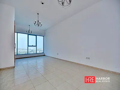 Open Views | High Floor | Bright Studio