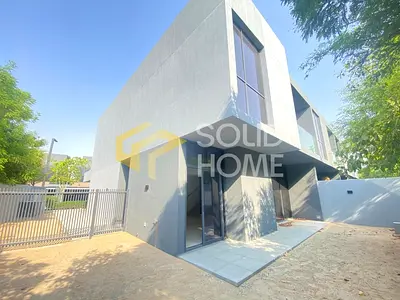 4BR Corner Townhouse | Majlis | Maid Room