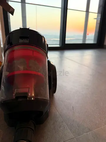 Black+Decker VM168 Vacuum Cleaner - Good Working Condition