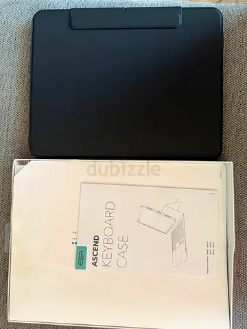 ESR Ascend Keyboard Case for IPad Air 13 inch - Perfect Condition (open to negotiation)