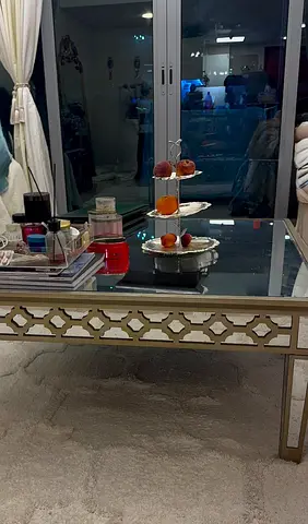 Coffee table luxury full Mirrored design with brand new condition