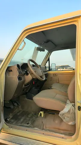 صورة مصغرة 12 لـ 2013 Toyota LAND CRUISER 70 SERIES