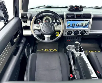 صورة مصغرة 8 لـ 2014 Toyota FJ CRUISER