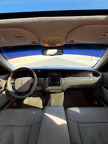 صورة مصغرة 16 لـ 2007 Lincoln TOWN CAR