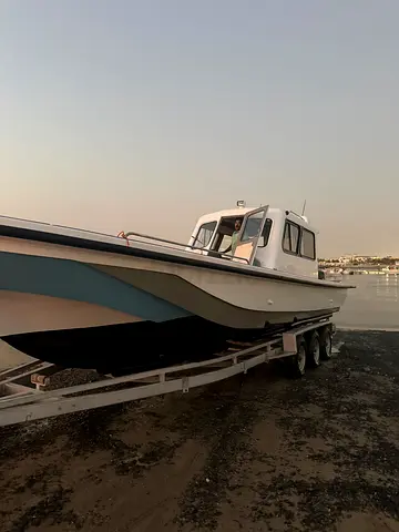 Al Khtal 38ft boat for sale, powered by twin Suzuki 300HP outboard engines