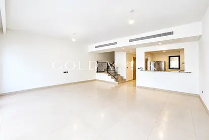 Vacant | Back To Back | Middle Corner Unit