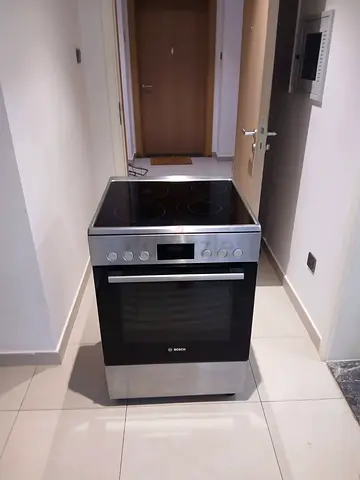 Bosch freestanding electric cooker with ceramic hob - good condition