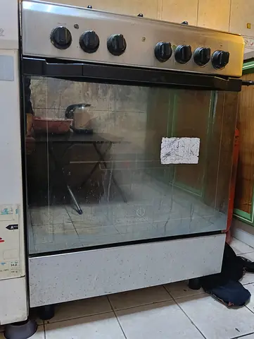 Indesit 4 Burner Gas Cooker with Oven – Used – Good Working Condition