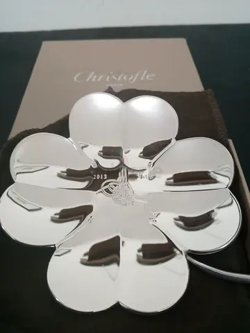 Christoflé 4 Leaf center bowl