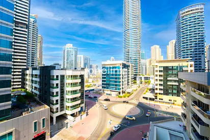Modern | Unfurnished | Marina Living