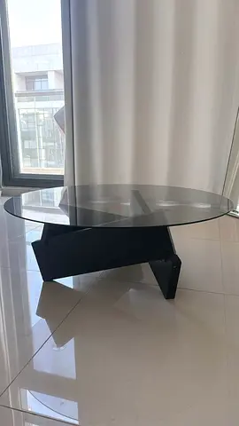 Flawless Condition LIODUX Round Glass Coffee Centre Table, 6 month old. (80x80x31CM).Solid Wood Legs