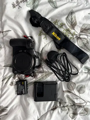 Nikon 7ii mirrorless camera body with articulating screen - used