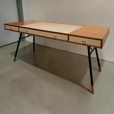 BoConcept Cupertino Luxury Executive Home Office Desk