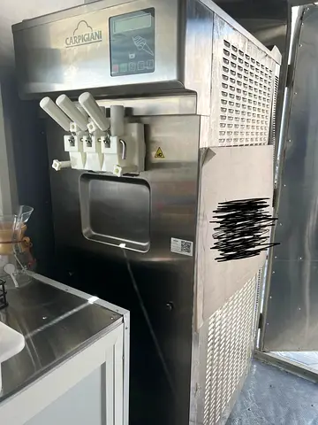 Carpigiani Super 3 Evo AV G Soft Serve Machine (2022) – Excellent Condition | مكينة سوفت سيرف كاربيج