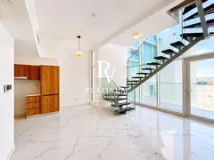 DUPLEX | Vacant ~ Move-In Ready | Mid-Floor | Big Balcony