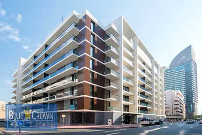 No Commission Chiller free Near Burjman Mall Prime Location