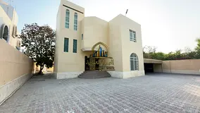 Spacious 6 bedroom stand alone villa for rent