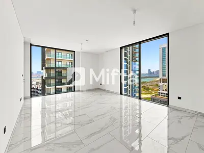 2.5% Commission | 3 BR | Waterfront Luxury Living