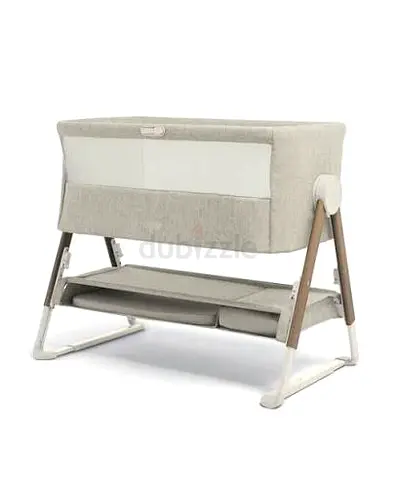 Mama and papas Lua bedside crib