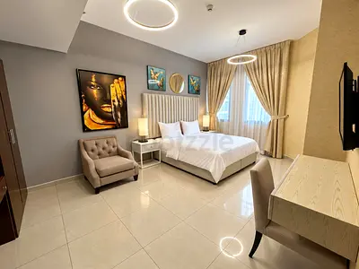 NO COMMISSION, Dubai Marina Luxury master bedroom with attached washroom, near tram station/metro