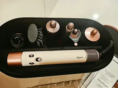 Dyson 6 in 1 Airwrap with curle id