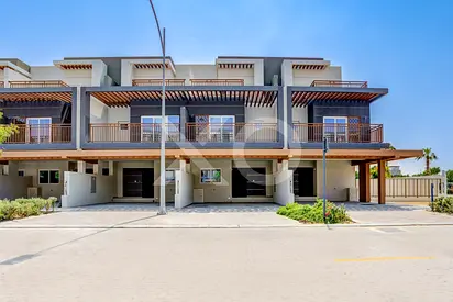 DAMAC Hills 2 Verona: 4BR Townhouse, Garden View, Ready