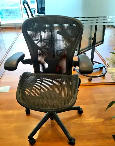 Herman Miller B Size Aeron Classic Chair
