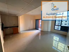 Spacious one-bedroom apartment with a living room and balcony; excellent view. Located in a vibrant