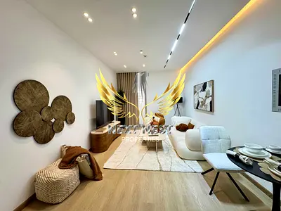 SPACIOUS 1BR UPGRADED | FREEHOLD | NEXT TO LULU