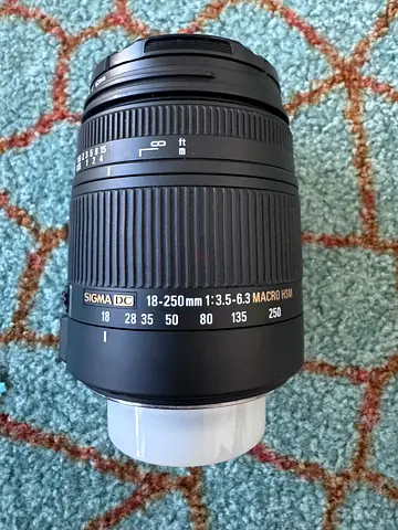 Sigma 18-250mm f/3.5-6.3 DC Macro OS Lens - Good Condition