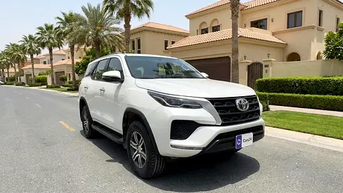AED 1,520/m | 0 DP | Free 3 Months Warranty | Service History | 30 Day Return | TOYOTA FORTUNER 2024