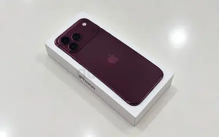 Iphone 18 promax box piece for sale burgandy