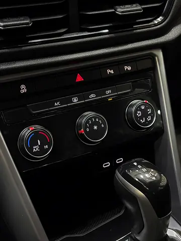 2023 Volkswagen T-ROC — миниатюра 15