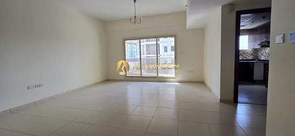 Super 2BHK | Large Balcony | Closed Kitchen
