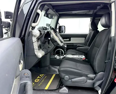 صورة مصغرة 12 لـ 2014 Toyota FJ CRUISER