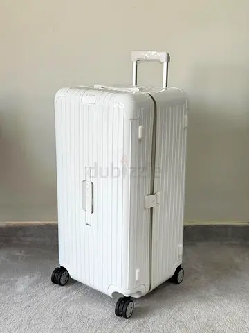 ESSENTIAL trunk plus