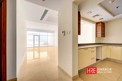 Modern 1 BR | Unfurnished | Community View