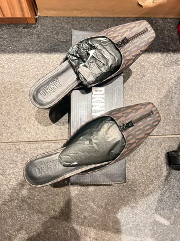 DKNY women's slip-on mules, size US9, 1 time used only