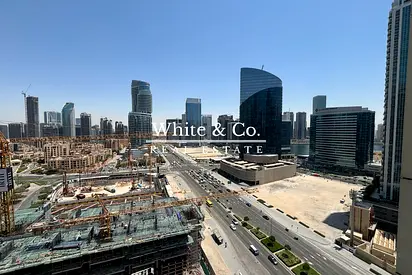 Large Layout | Unfurnished | 1 Bedroom