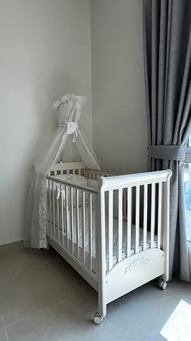 PICCI CRIB FLORAN COLLECTION BY THE HIGH-END ITALIAN NURSERY BRAND IN GOOD CONDITION!