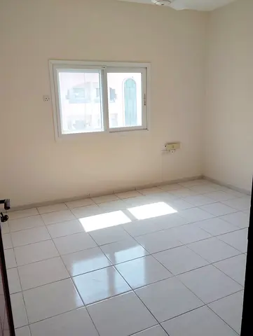 Hot OFFER 1BHK APARTMENT NEAR ZULEKHA HOSPITAL