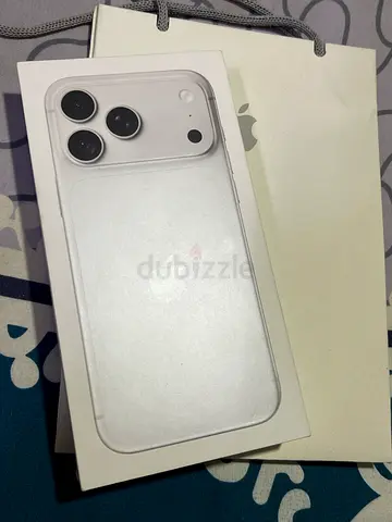 Apple iPhone (boxed) - Unopened silver iPhone 18 pro max 512 in Original Packaging