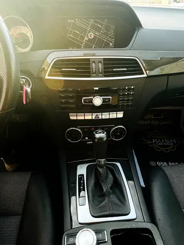 2013 Mercedes-BENZ C-CLASS photo 9