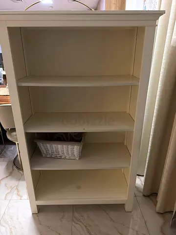 White 5-Shelf Storage Unit / Bookshelf - Good Condition
