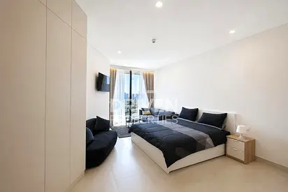 Golf View Studio | High Floor | Dynamic Area
