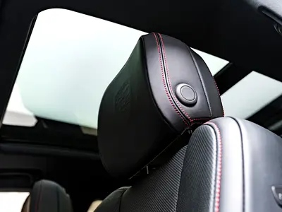 2025 Porsche MACAN 缩略图 18